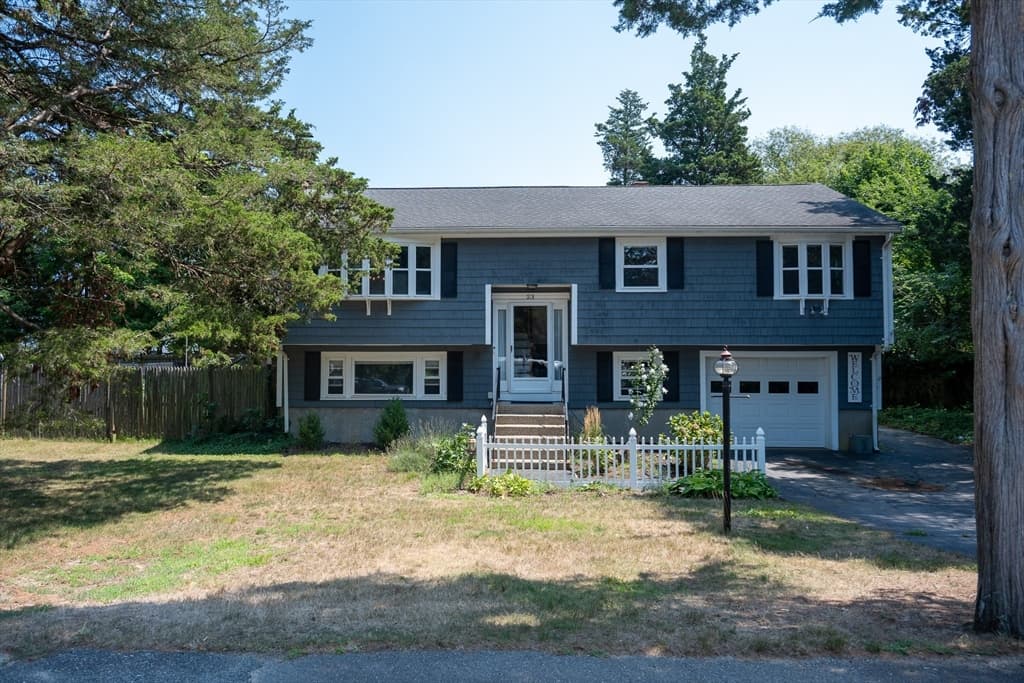 23 Gratto Rd, Marshfield MA 02050