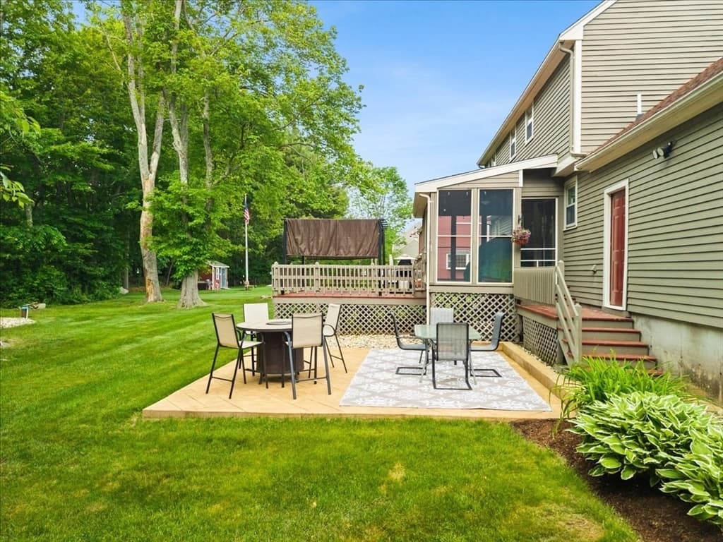 461 Hodges St, Taunton MA 02780 photo 3