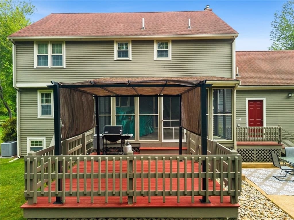 461 Hodges St, Taunton MA 02780 photo 5