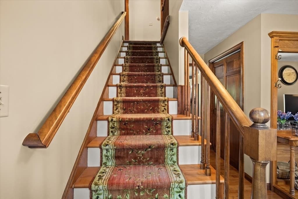 461 Hodges St, Taunton MA 02780 photo 25