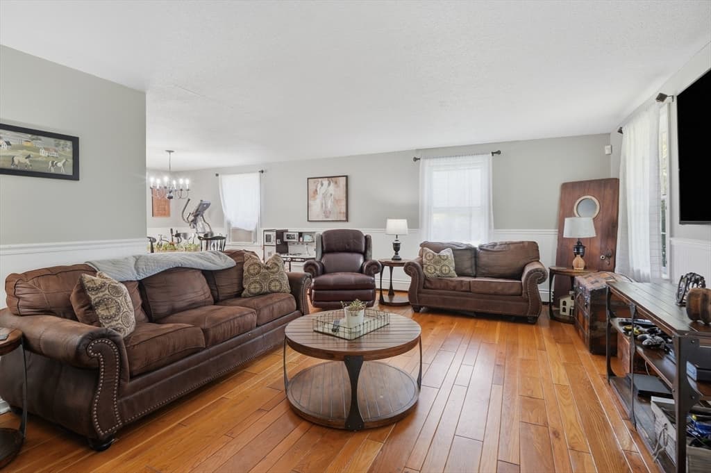 251 Mendon Street, Blackstone MA 01504 photo 3