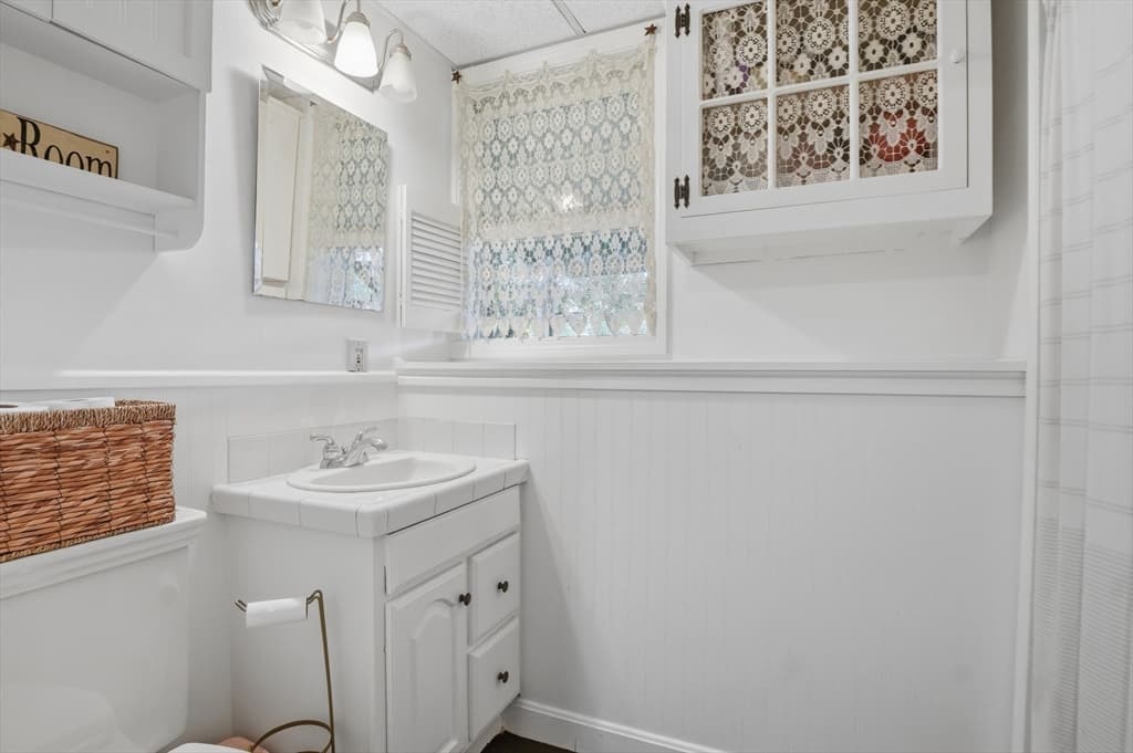 251 Mendon Street, Blackstone MA 01504 photo 25