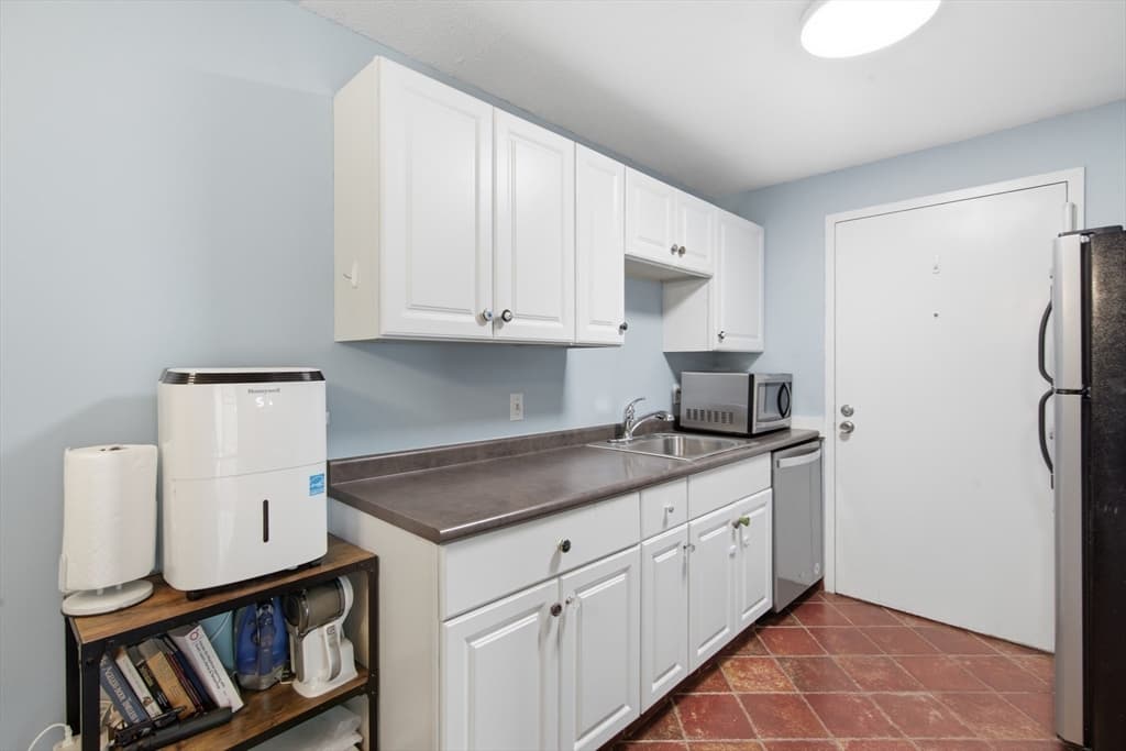 9 Village Hill Lane # 13, Natick MA 01760 photo 3