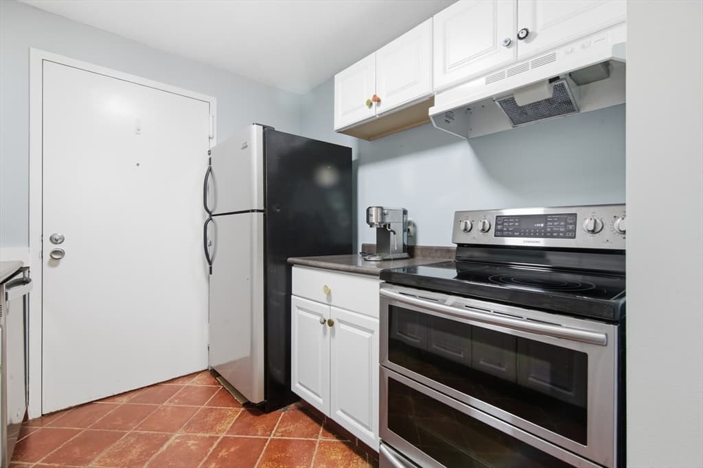 9 Village Hill Lane # 13, Natick MA 01760 photo 4