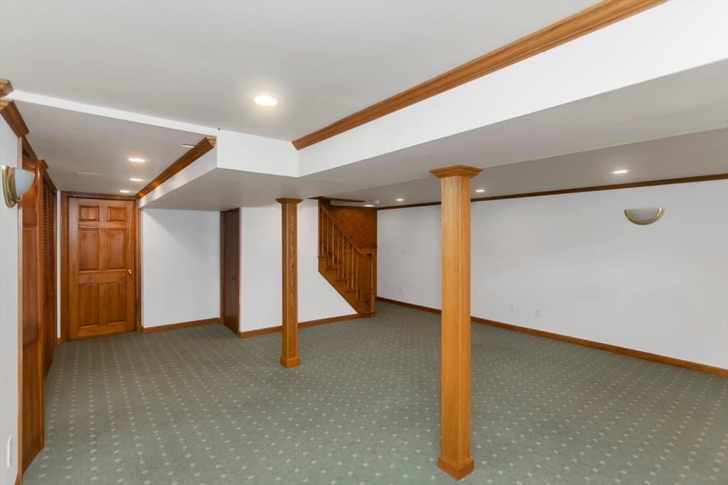 293 N Loomis St, Southwick MA 01077 photo 32