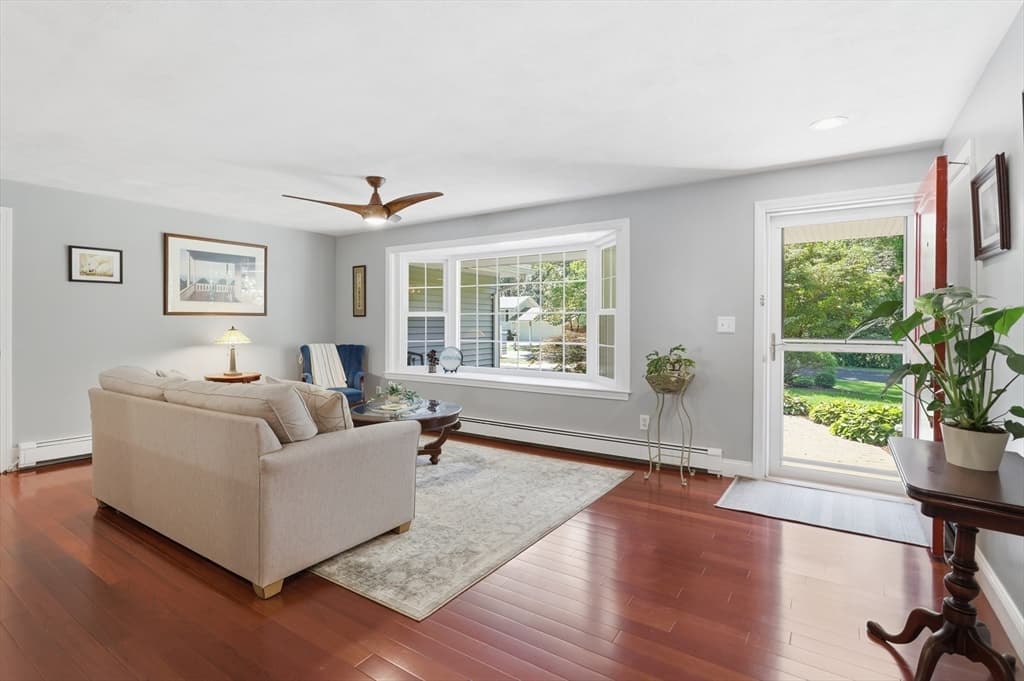 Single Family Residence at 17 Hickory Lane, Framingham MA 01701, Framingham, photo 6 of 42