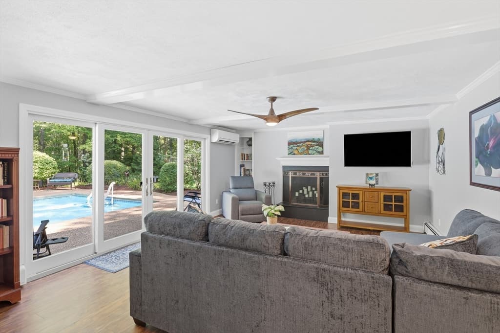 Single Family Residence at 17 Hickory Lane, Framingham MA 01701, Framingham, photo 16 of 42