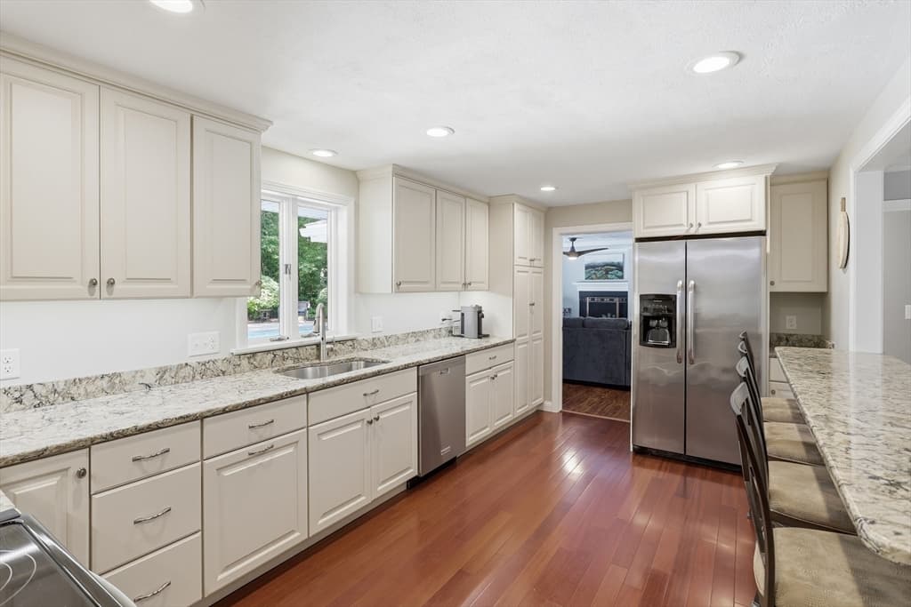 Single Family Residence at 17 Hickory Lane, Framingham MA 01701, Framingham, photo 10 of 42