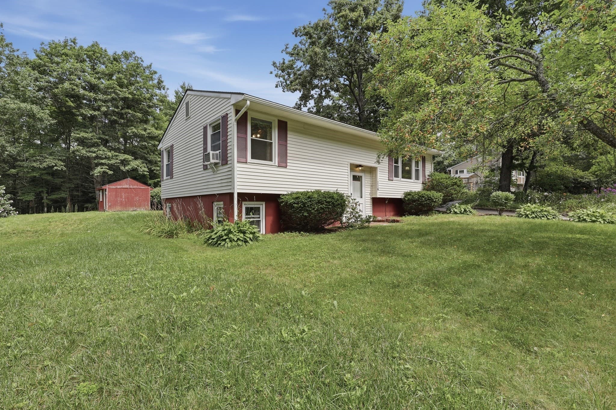 Single Family Residence at 114 Glenallen Street, Winchendon MA 01475, Winchendon, photo 2 of 31