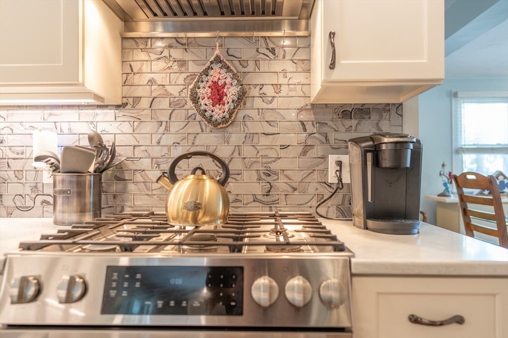10 Pinehurst Dr, Bourne MA 02532 photo 9