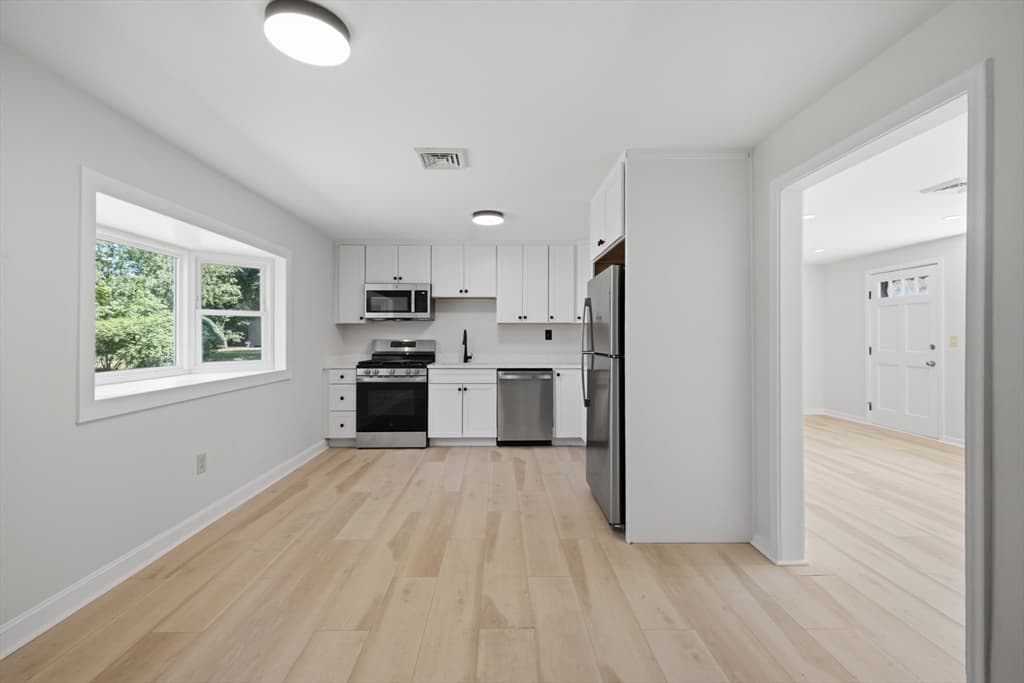 154 Maple Street, Lexington MA 02420 photo 6