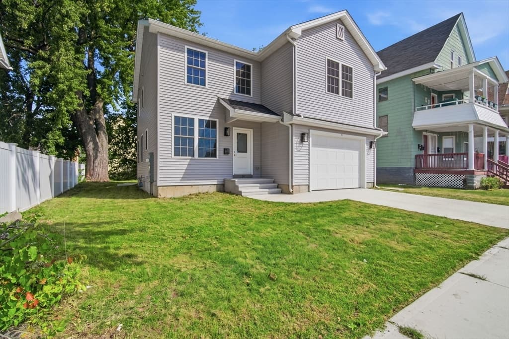 24 Medford St, Springfield MA 01107