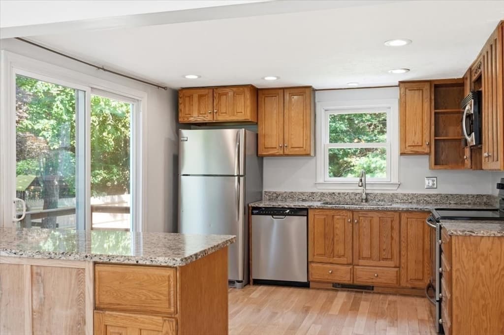 106 Bourne Rd, Plymouth MA 02360 photo 12