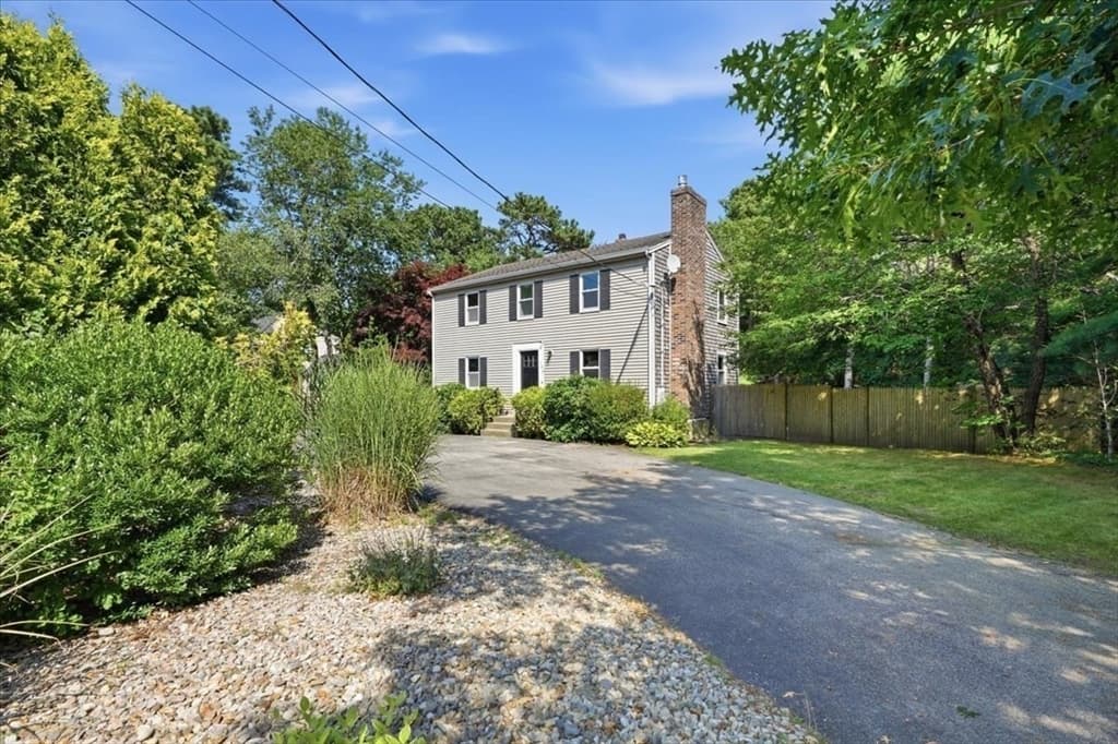 106 Bourne Rd, Plymouth MA 02360 photo 4