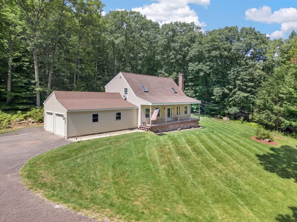170 Queen Lake Rd, Phillipston MA 01331