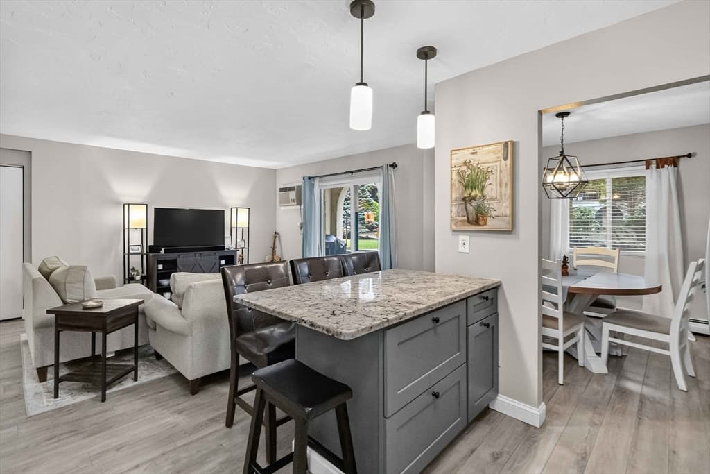 210 Fellsview Terrace # 212, Stoneham MA 02180 photo 5
