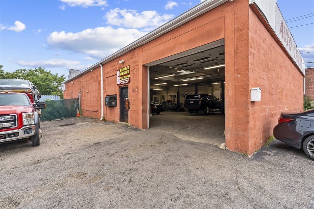 187 N Main St, Brockton MA 02301 photo 9