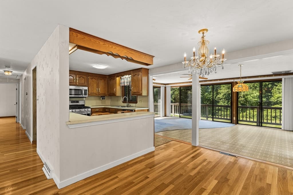 360 W Washington St, Hanson MA 02341 photo 18