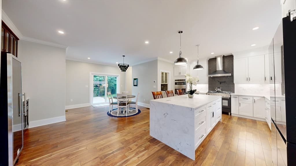 45 Clearwater Road, Newton MA 02462 photo 4