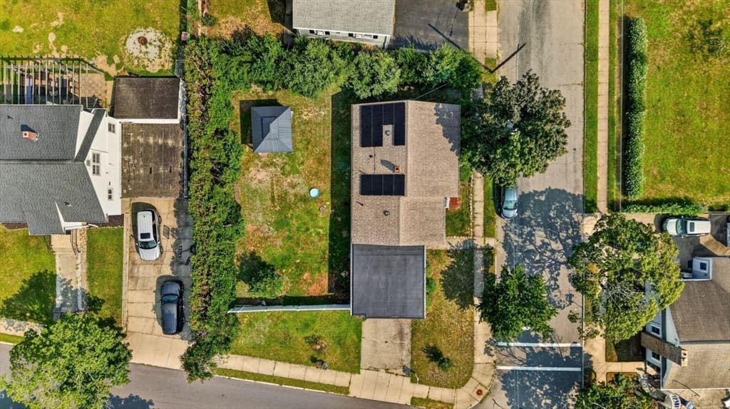 221 Rochambeau St, New Bedford MA 02745 photo 32