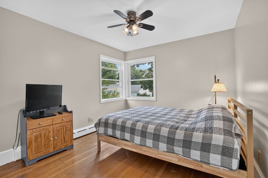 221 Rochambeau St, New Bedford MA 02745 photo 20