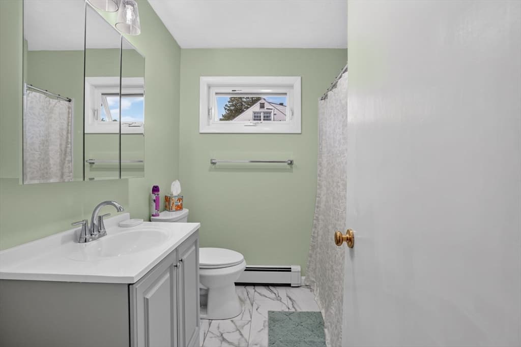 221 Rochambeau St, New Bedford MA 02745 photo 14