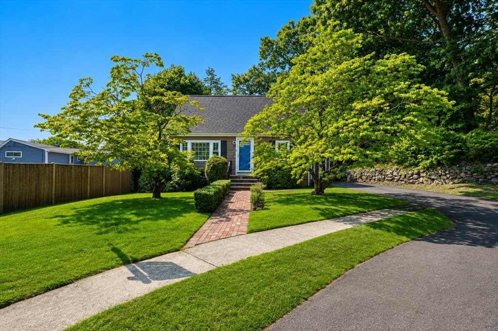 Single Family Residence at 10 Curtis Cir, Canton MA 02021, Canton, photo 3 of 25