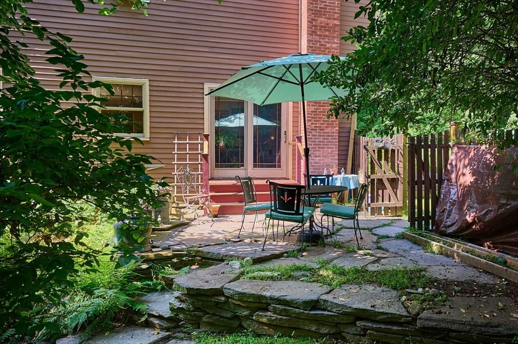 93 Arch St, Northampton MA 01053 photo 34