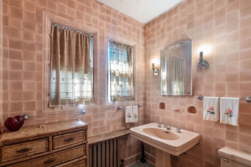 379 Central, Newton MA 02466 photo 27