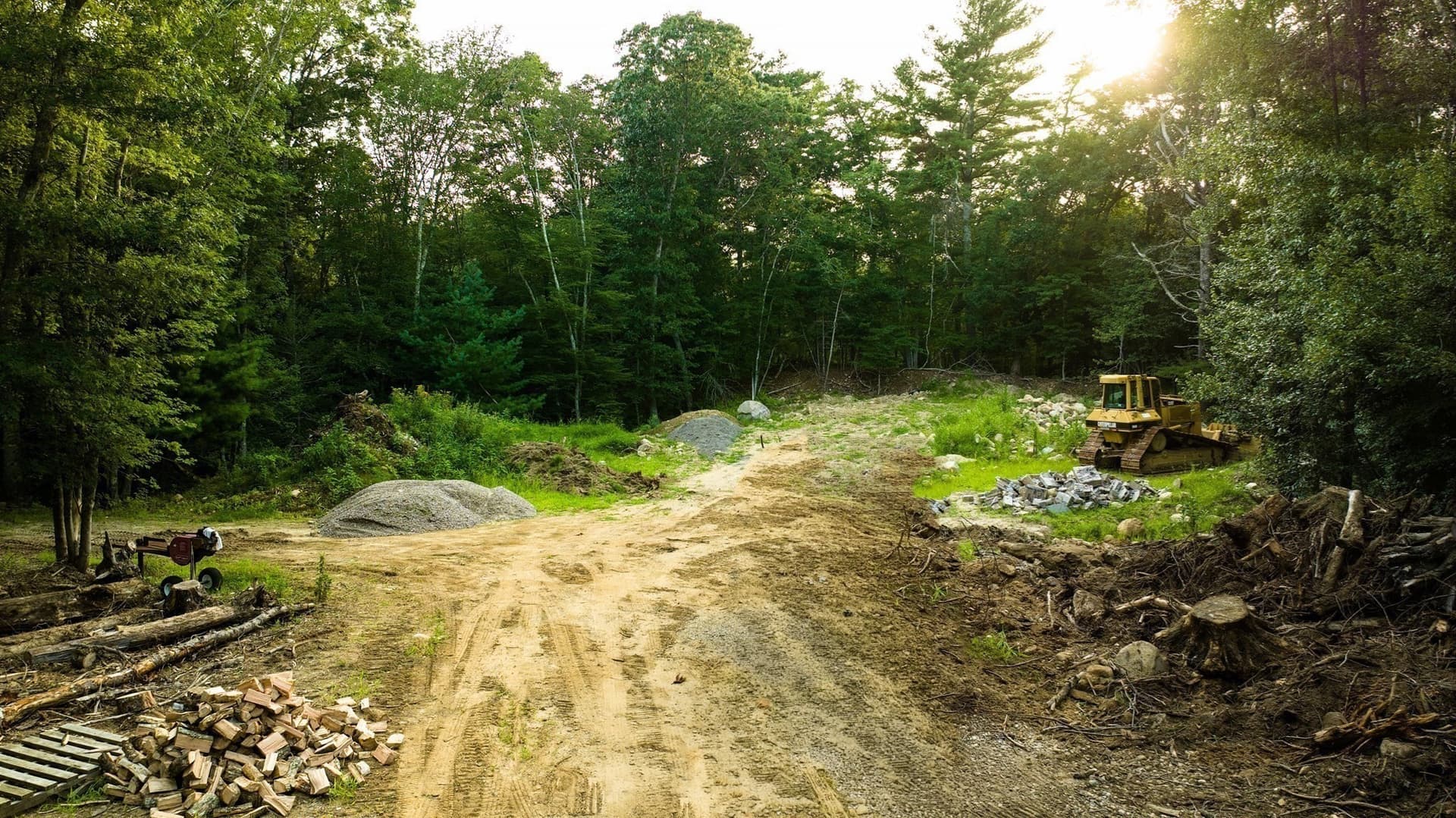 Residential at 6 Peters Farm Lane, Dartmouth MA 02748, photo 5 of 12
