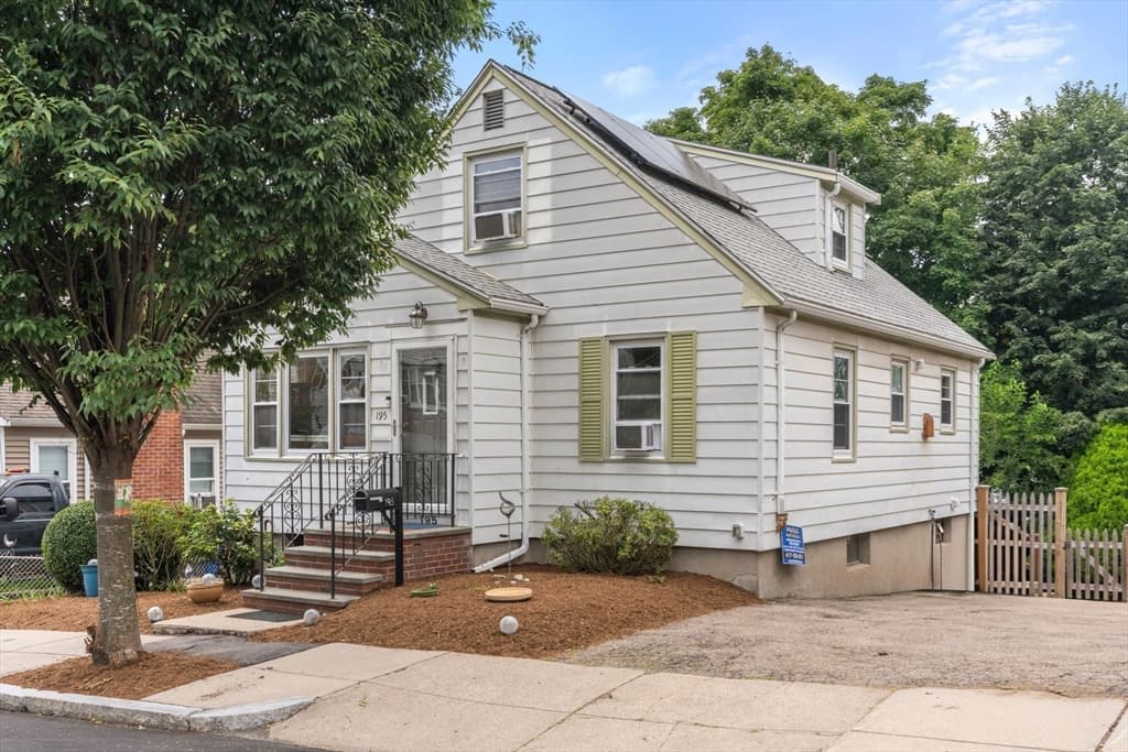 195 Glenellen Rd, Boston MA 02132 photo 24