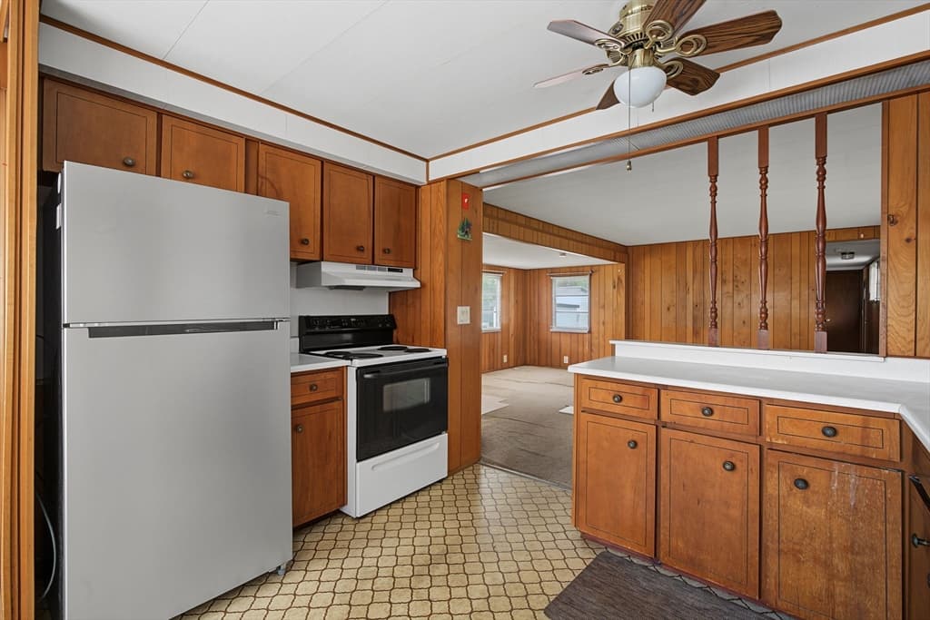121 Mayflower Ave, Taunton MA 02780 photo 10