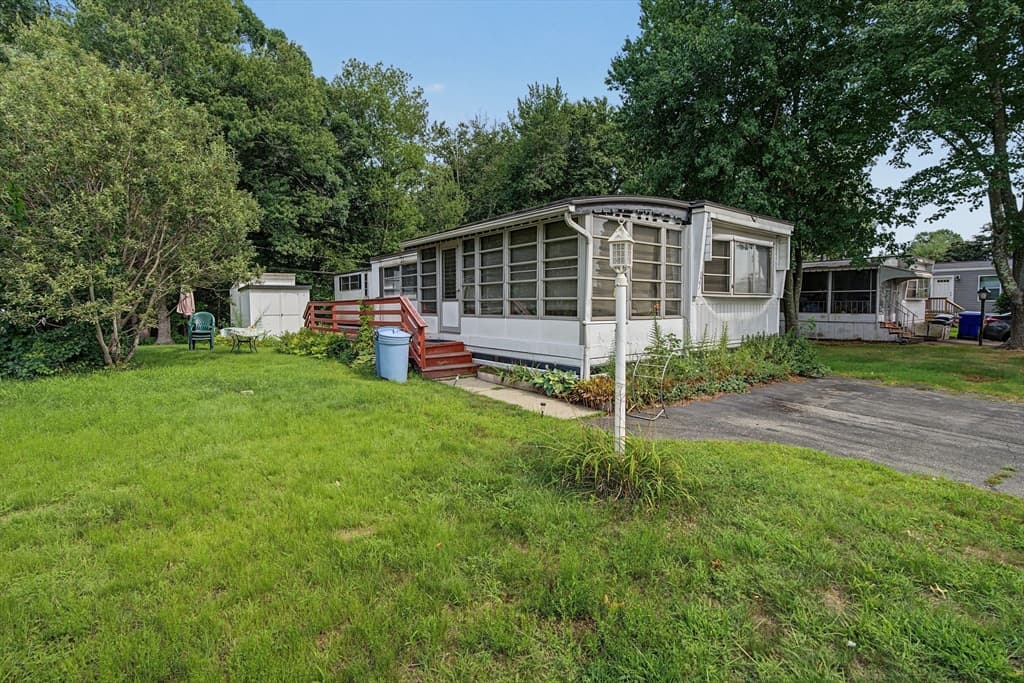 121 Mayflower Ave, Taunton MA 02780 photo 29