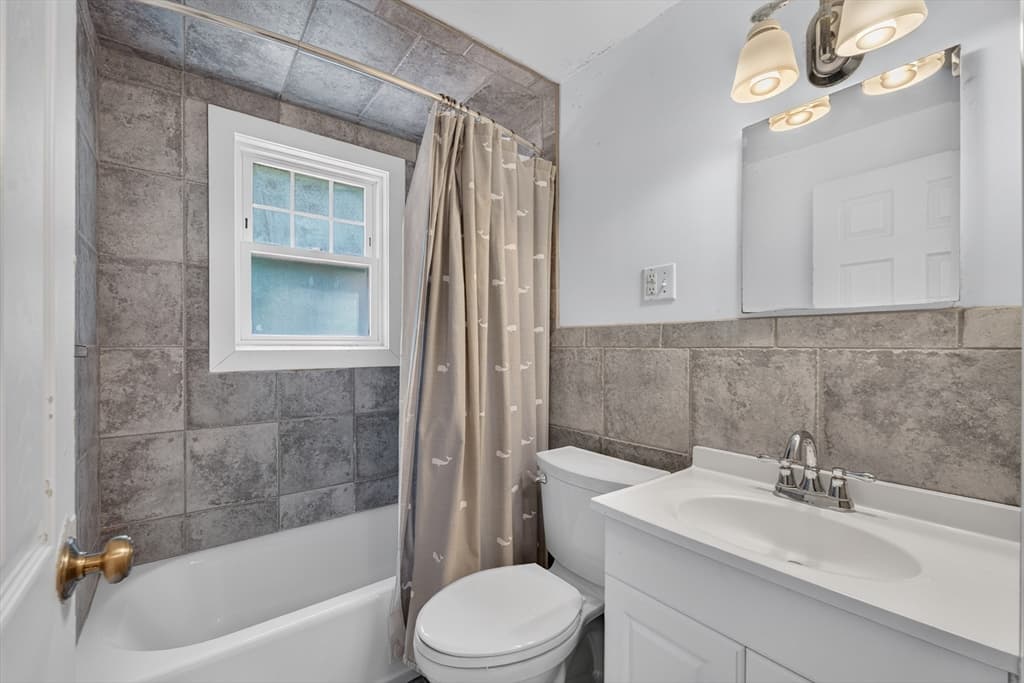 462 Chestnut St, Needham MA 02492 photo 33