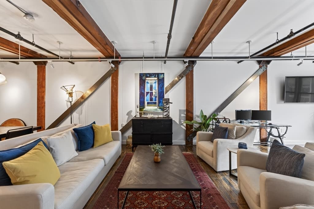 881 E 1st St # 203, Boston MA 02127