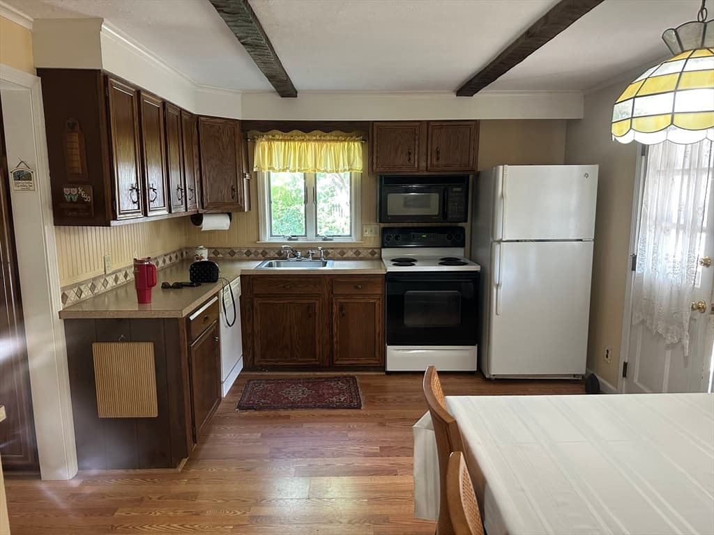 30 School St, East Longmeadow MA 01028 photo 5