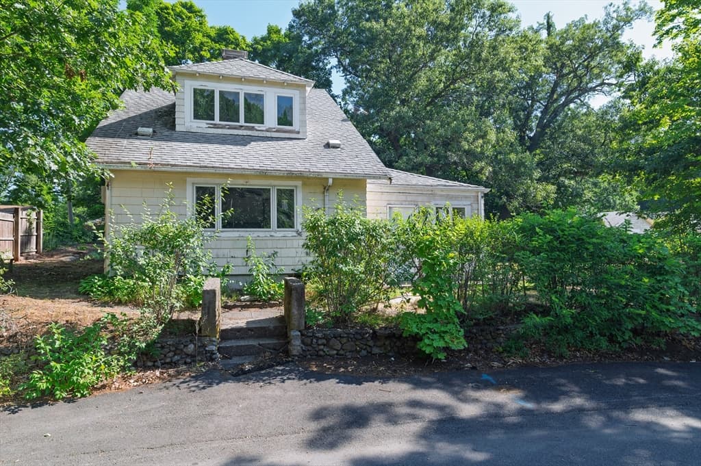 126 Lakehurst Ave, Weymouth MA 02189 photo 3