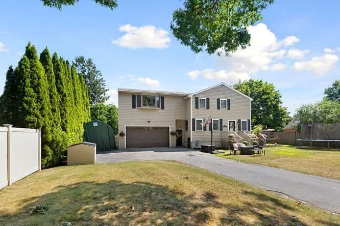 40 Hillside Ave, Beverly MA 01915