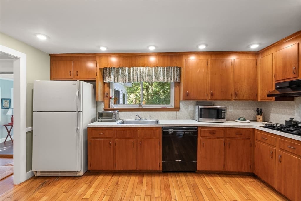 31 Pacella Drive, Dedham MA 02026 photo 12