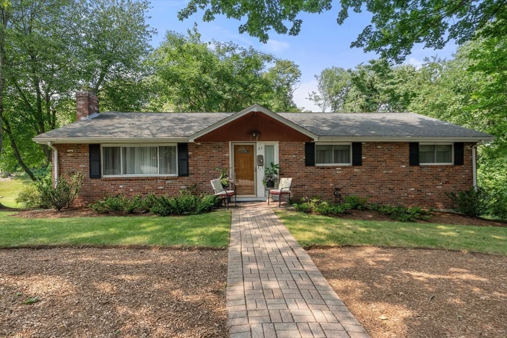 31 Pacella Drive, Dedham MA 02026