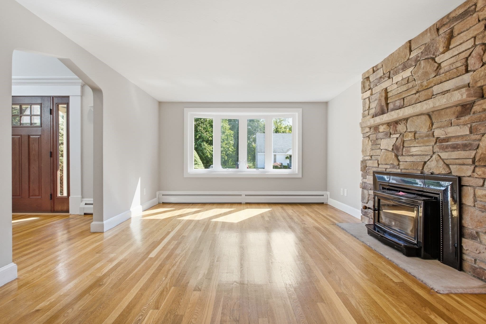 Single Family Residence at 14 Pleasant St, North Reading MA 01864, North Reading, photo 5 of 42