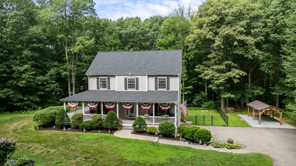 115 Butterworth Rd, Barre MA 01005