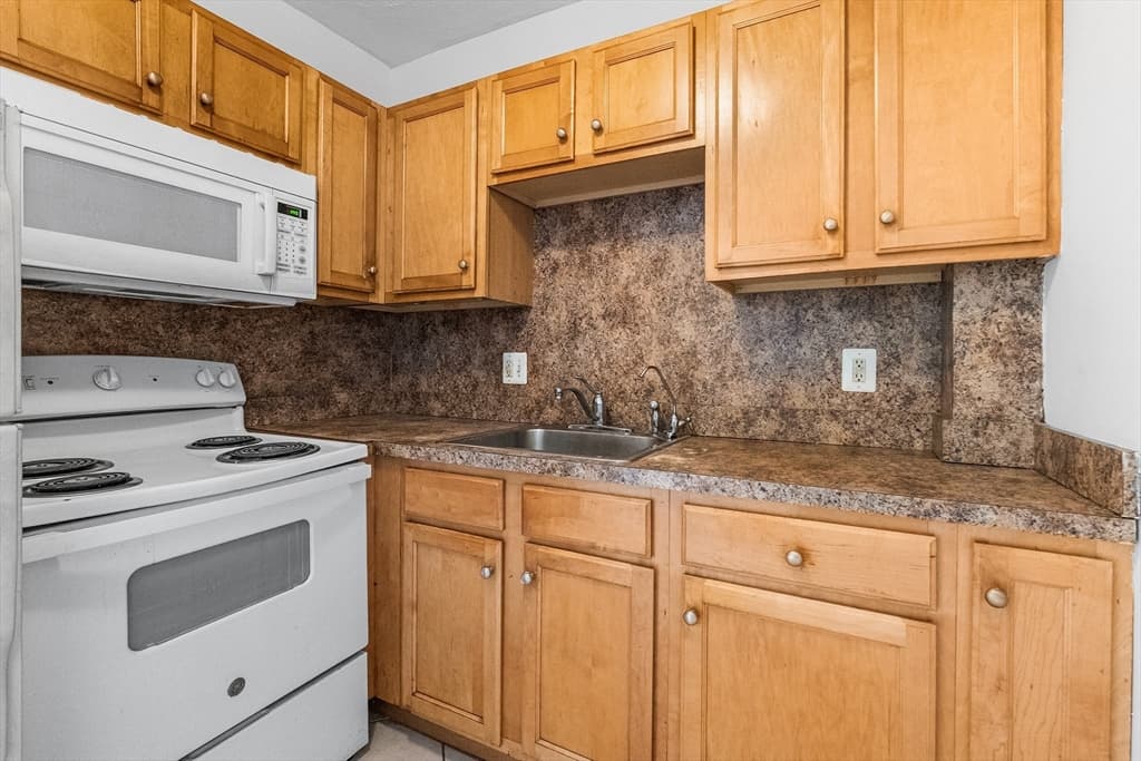 46 Adams St # D6, Boston MA 02122 photo 5
