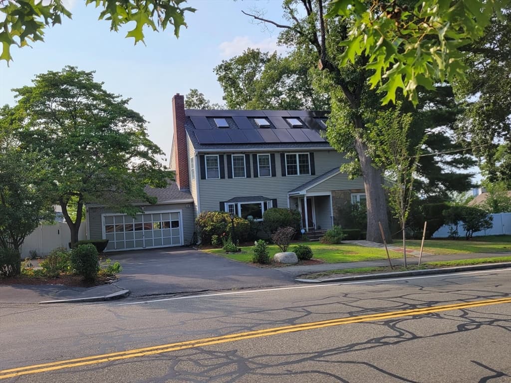 85 Faxon Park Rd, Quincy MA 02169 photo 2
