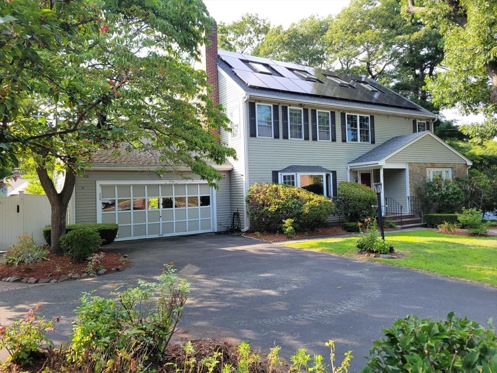 85 Faxon Park Rd, Quincy MA 02169
