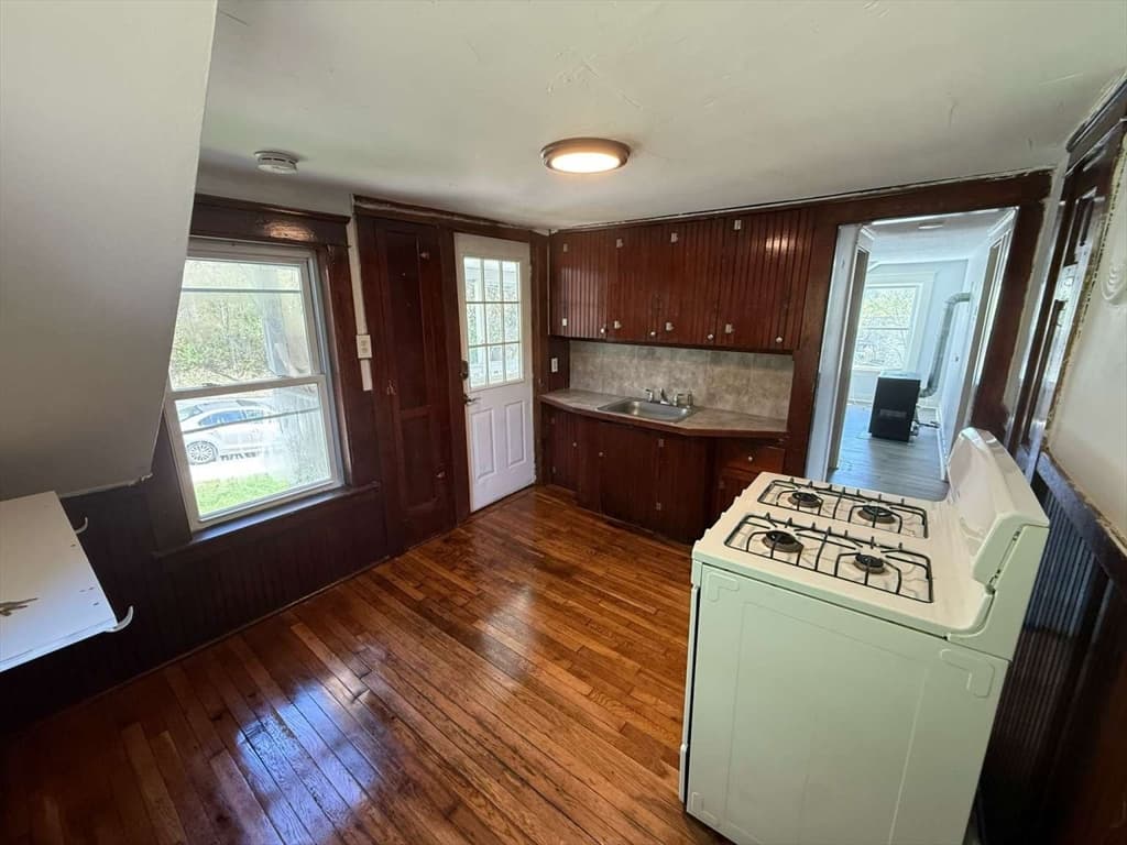 165 Pleasant St., Southbridge MA 01604 photo 14