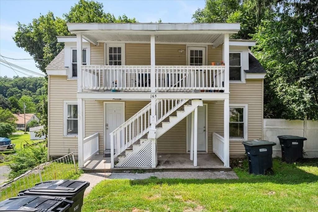 165 Pleasant St., Southbridge MA 01604 photo 4