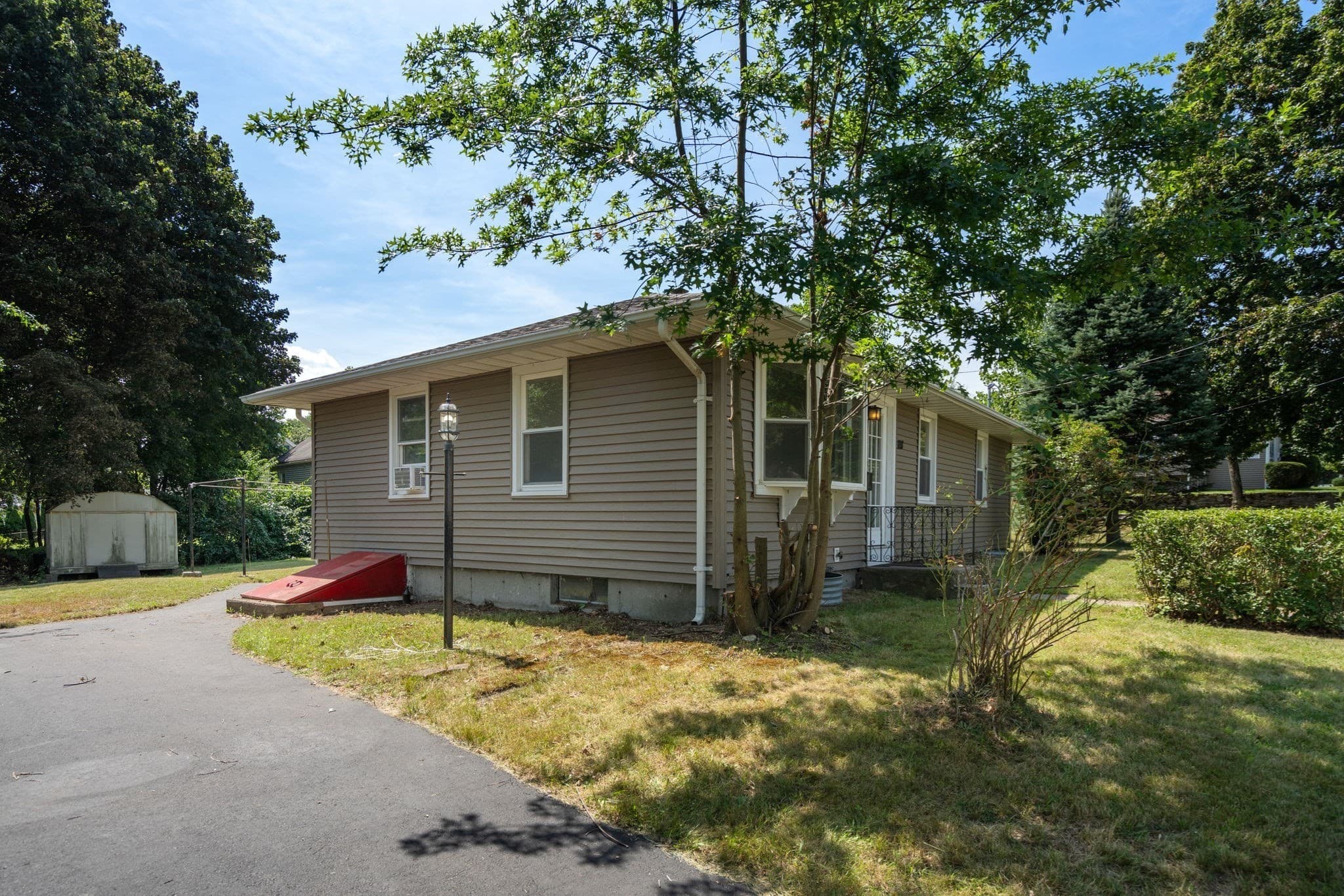 Single Family Residence at 128 Clark St, Worcester MA 01606, Worcester, photo 3 of 34