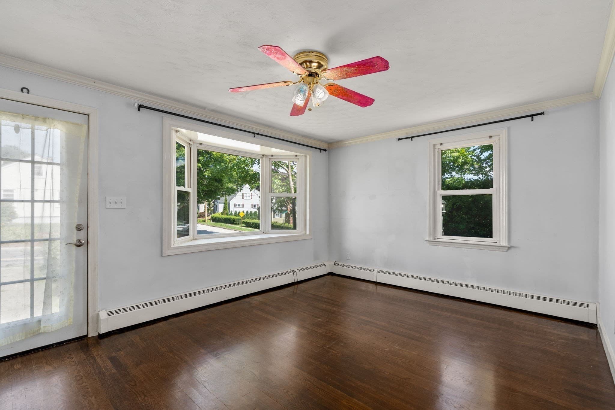 Single Family Residence at 128 Clark St, Worcester MA 01606, Worcester, photo 10 of 34