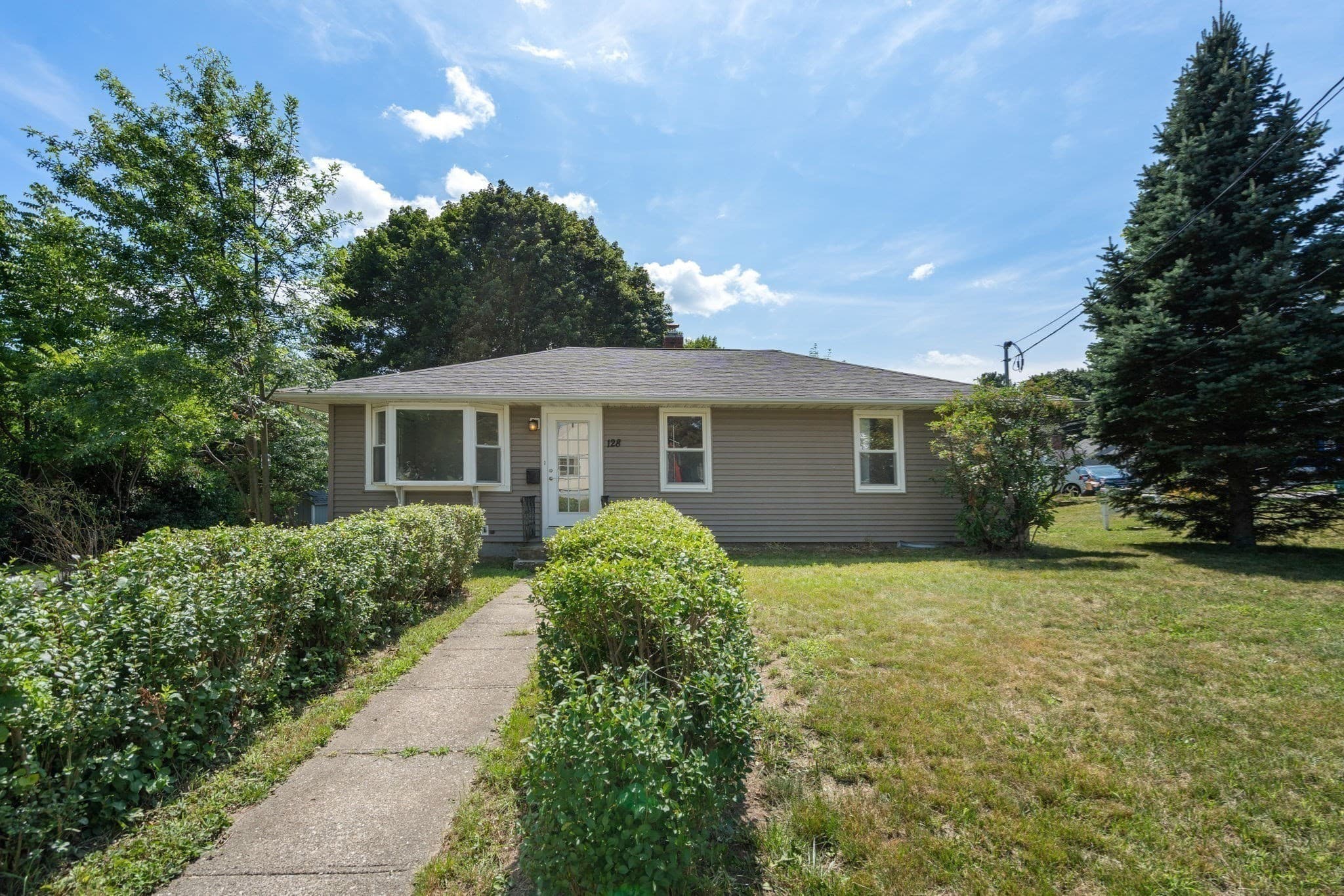 Single Family Residence at 128 Clark St, Worcester MA 01606, Worcester, photo 19 of 34